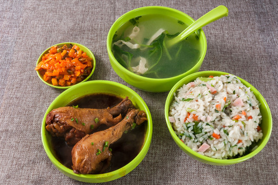 菜飯骨頭湯