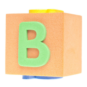 泡沫塊上的字母B