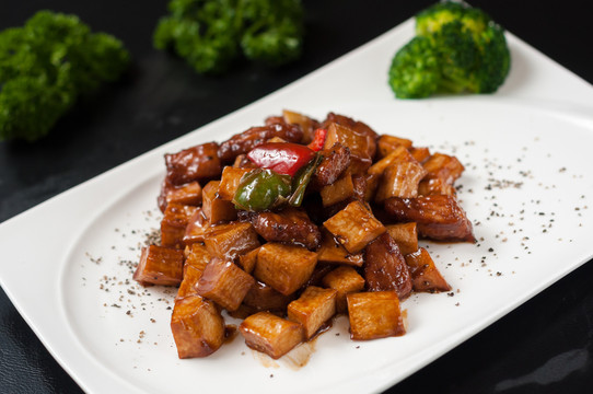 杏鮑菇牛肉粒