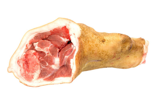 在白色背景上分離的生豬肉（腿）