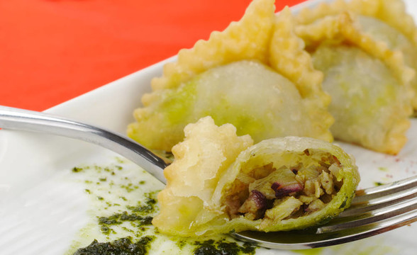 開胃菜：肉餅充滿半肉切叉（選擇重點(diǎn)）