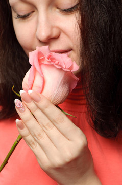 一個女人的玫瑰特寫