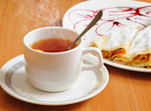 茶和煎餅加糖