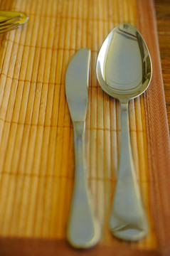 餐具