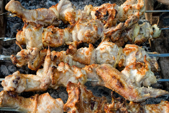 多汁的肉與醬準(zhǔn)備火