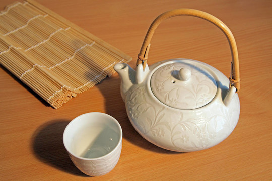 白色茶具