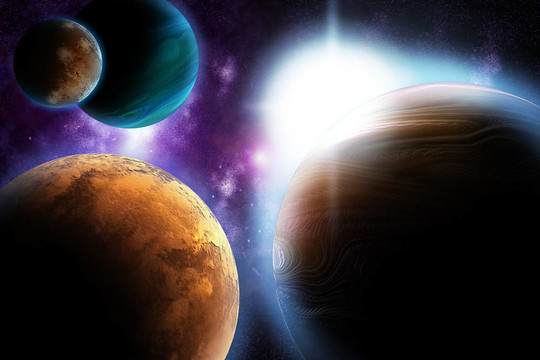 抽象行星與太陽耀斑在深空-明星星云對黑色背景