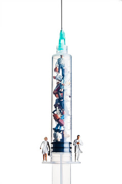 放在注射器的雕像