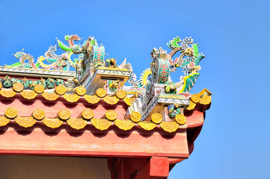 曼谷佛教寺院裝飾屋頂在泰國