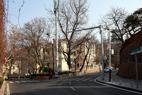 青島魚山路福山路路口