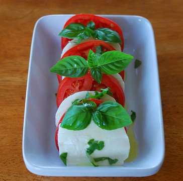 卡普雷塞沙拉Fresh Basil
