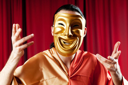 在一個(gè)有趣的戲劇觀，使演員