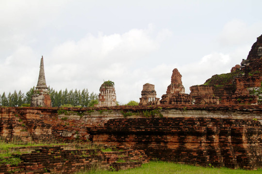 在Wat chaiwattanaram寺塔；Ayutthaya；泰國(guó)