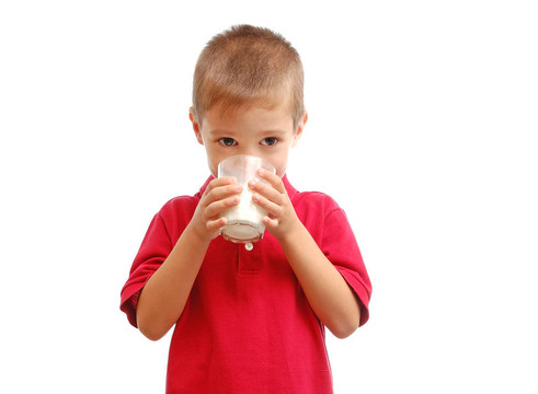 儿童饮用乳白色背景隔离乳