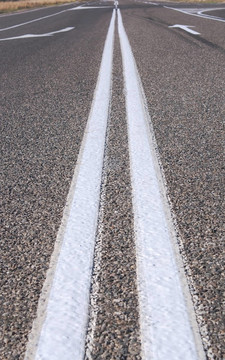 道路上的街道；封閉