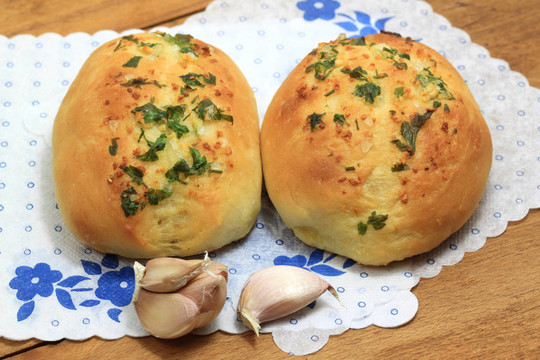 大蒜兩個(gè)饅頭
