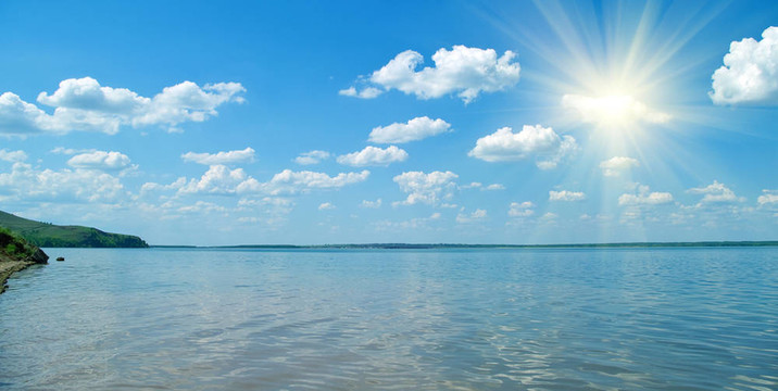 湖靜水
