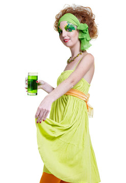 綠色啤酒女孩