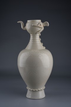 定窯白釉執(zhí)壺