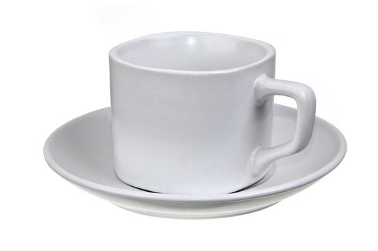白色的咖啡杯和茶托