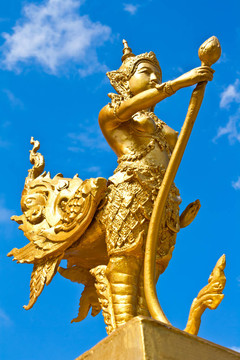泰式雕像紧那罗泰国。