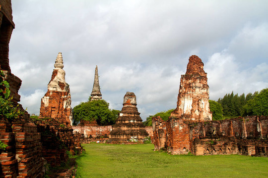 在Wat chaiwattanaram寺塔；Ayutthaya；泰國(guó)