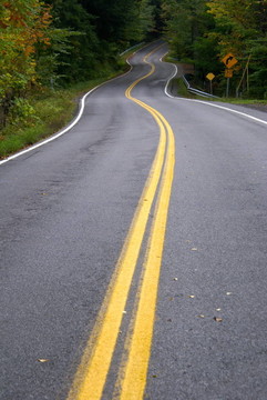 長(zhǎng)而曲折的道路