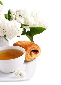 一杯茶和白丁香