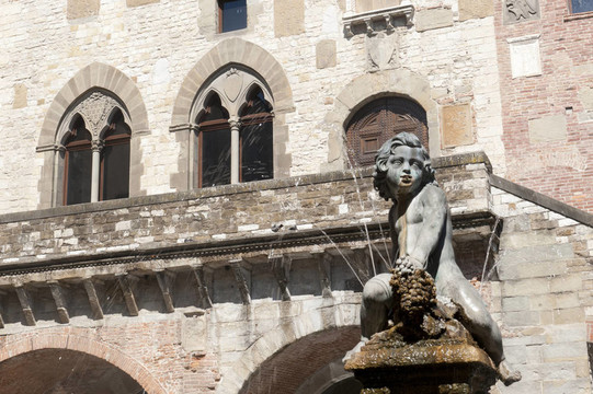 Prato（托斯卡納）；Palazzo Pretorio和噴泉