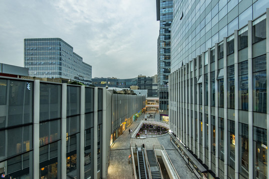 銀泰