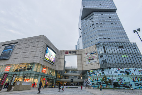 銀泰