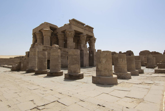 在Kom Ombo神廟的入口
