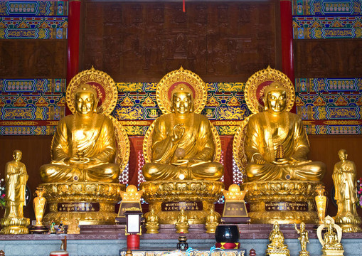 在wat-leng-noei-yi2佛像