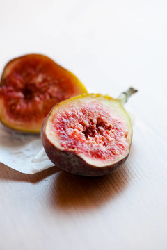 新鮮無(wú)花果