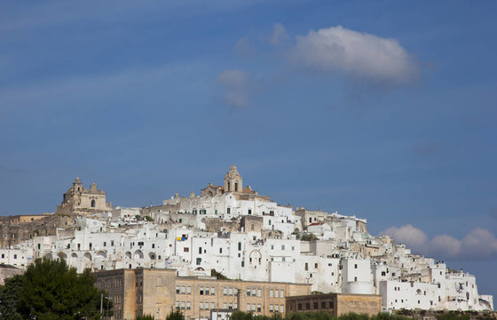 vieuw在Ostuni；該