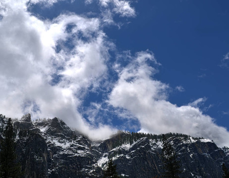雪山云