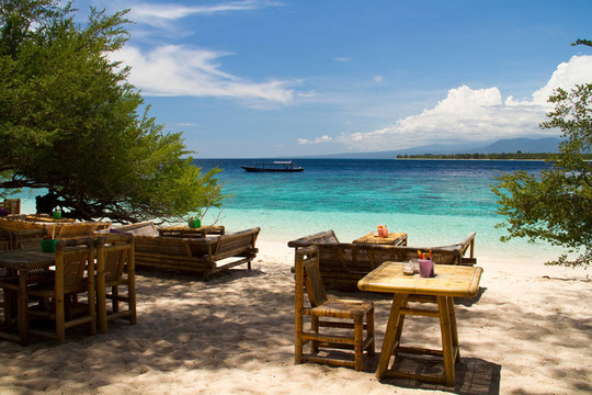 在Gili Meno島的海灘酒吧