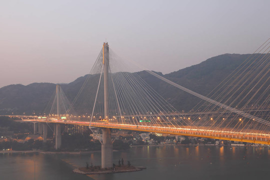 汀九橋黃昏；香港