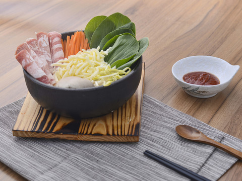 牛肉芝士石鍋飯