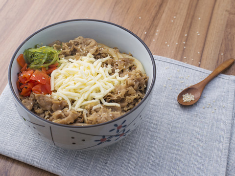 芝士牛肉飯