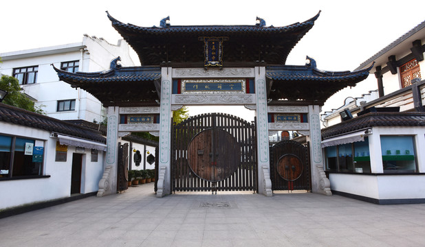 上海真如寺大門牌坊