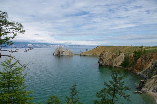 沙曼卡河巖；Baykal
