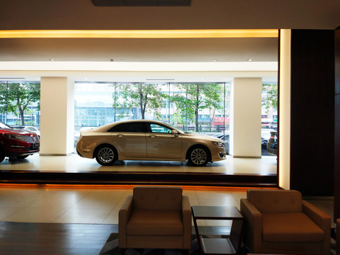 MKZ2017高級進(jìn)口轎車展廳