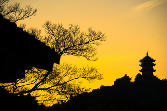古建筑夕陽(yáng)