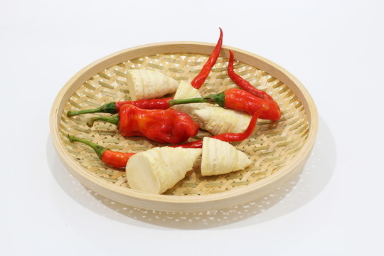冬筍 紅辣椒 簸箕