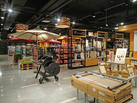 戶外用品 商場(chǎng)內(nèi)景 商場(chǎng)中庭