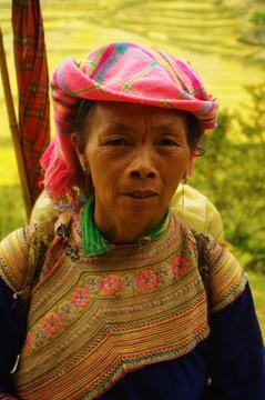 花的苗族婦女