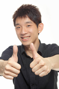 英俊的商人給你一個極好的姿勢。