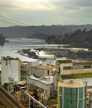 Willamette Falls Dam在俄勒岡城