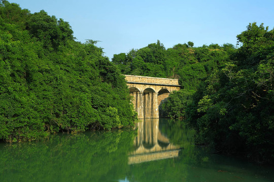 石橋湖